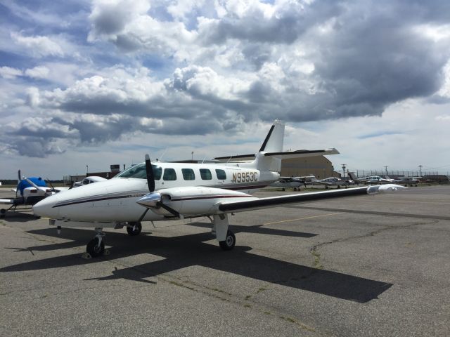 Cessna T303 Crusader (N9953C)