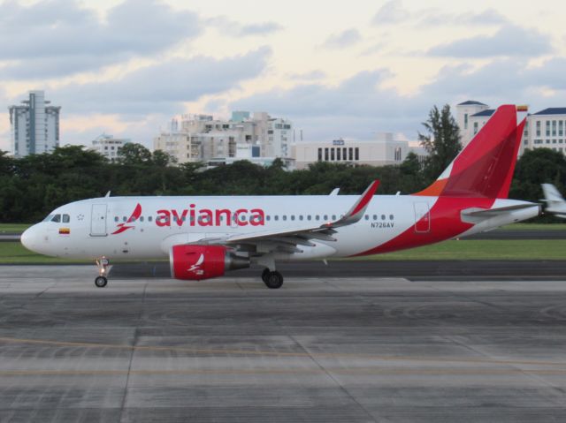 Airbus A319 (N726AV)