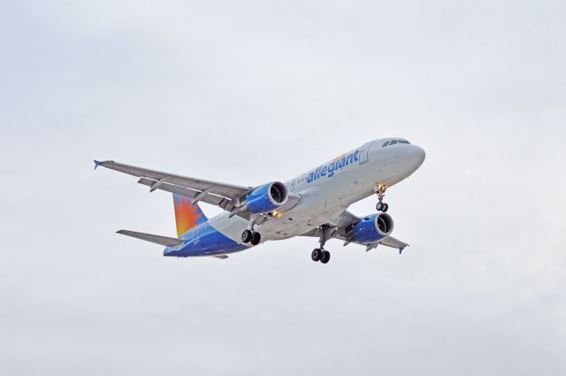 Airbus A320 (N217NV)