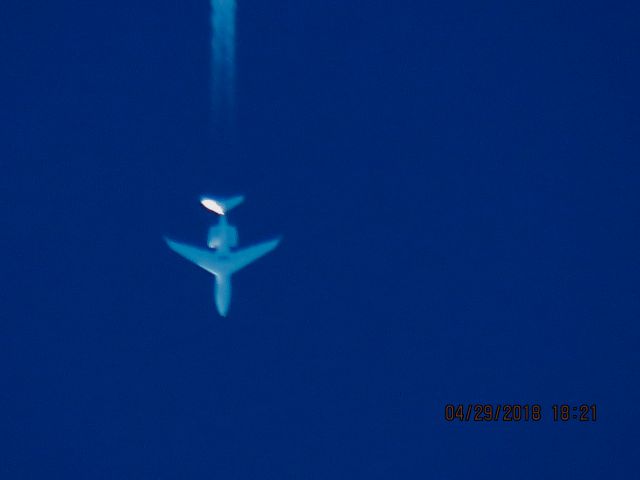 Canadair Challenger 350 (N729QS)