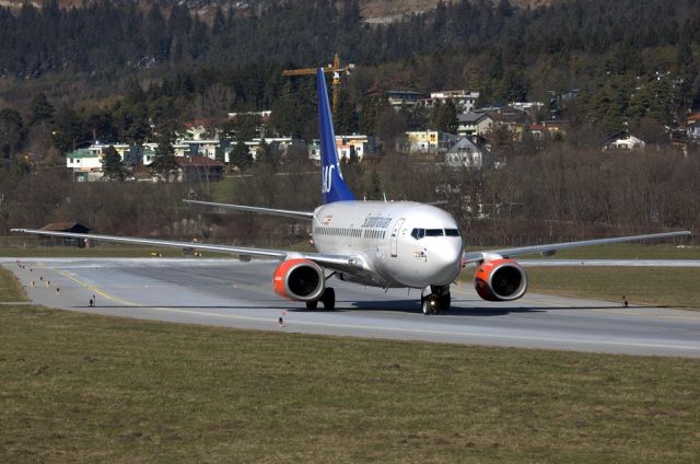 BOEING 737-600 (LN-RRO)