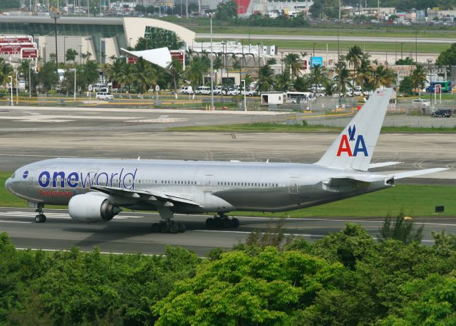 Boeing 777-200 (N791AN)