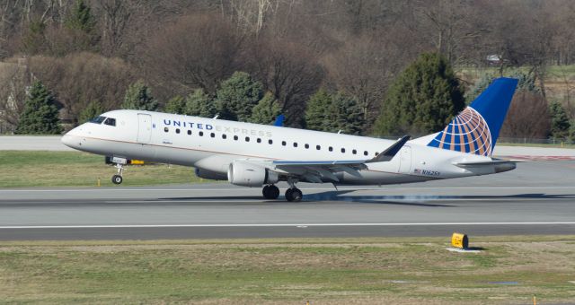 Embraer 175 (N162SY)