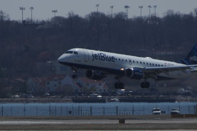 Embraer ERJ-190 (N231JB)