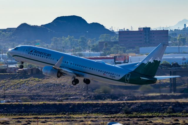 Boeing 737-800 (N916NN) - American Airlines 737-800 in Reno air retro livery taking off from PHX on 10/22/22. Taken with a Canon 850D and Tamron 70-200 G2 lens.