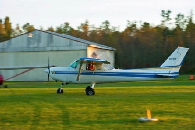 Cessna 152 (N6279P)