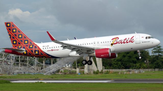 Airbus A320 (PK-LAO)