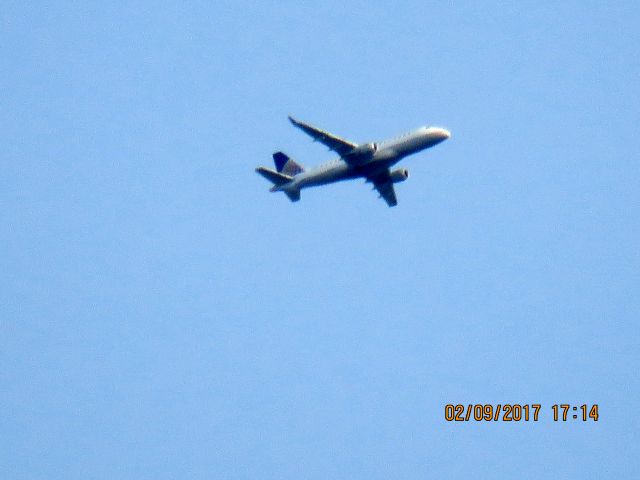 Embraer 170/175 (N856RW)