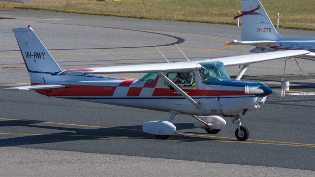 Cessna 152 (VH-RWY)
