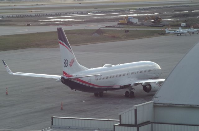 Boeing 737-800 (N313TR) - Detroit Tigers/Red Wings plane parked at CMH 1/2/25. br /br /Red Wings play the Blue Jackets 1/2/25