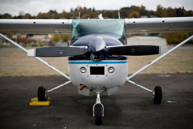 Cessna Skylane (N4760E) - N4760E