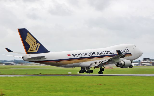 Boeing 747-400 (9V-SFQ) - singapore airlines cargo b747-412f 9v-sfq about to land at shannon to pick up horses 21/7/17.