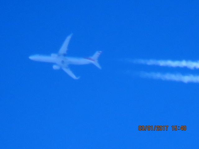 Boeing 737-800 (N994NN)