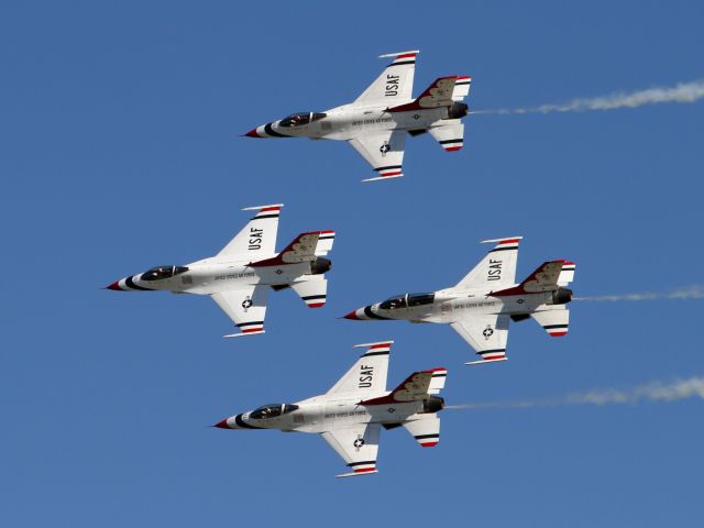 Lockheed F-16 Fighting Falcon — - Thunderbird Diamond pass in review:br /#1 Lt. Col. John Caldwell - Commander/Leaderbr /#2 Maj. Will Graeff - Left Wingbr /#3 Capt. Michael Brewer - Right Wingbr /#4 Maj. Whit Collins - Slotbr /br /Thunder Over Solano - 03/30/2019