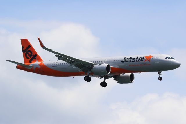 Airbus A321neo (VH-OFS)