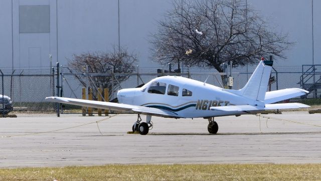 Piper Cherokee (N619FT)