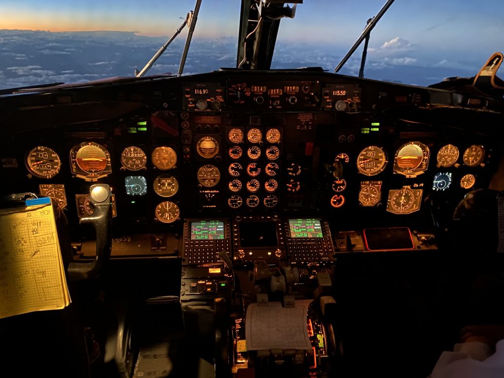 Boeing 727-100 (HK-4637)