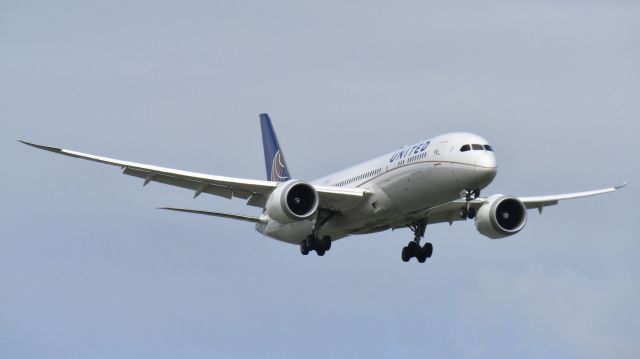 Boeing 787-9 Dreamliner (N27965) - Freighter flight from Sydney.