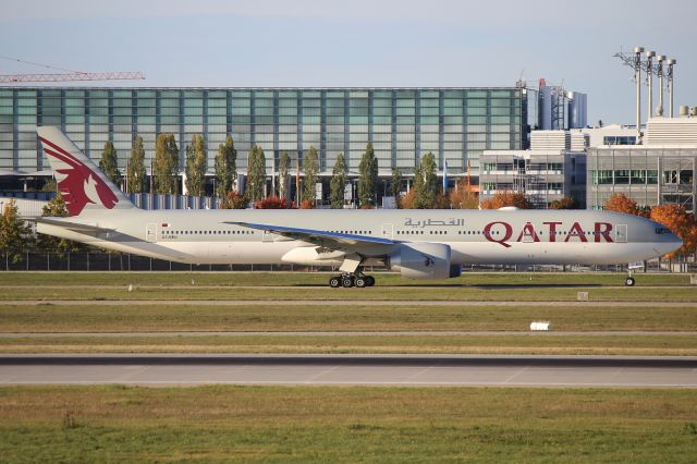 BOEING 777-300ER (A7-BEU)