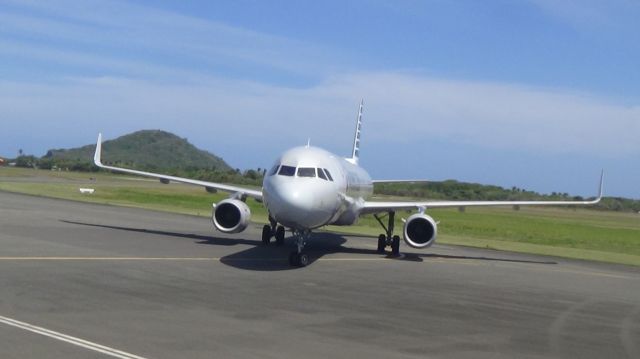Airbus A321 (N152AA)