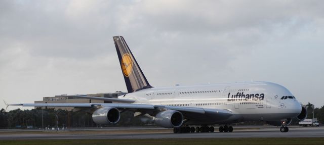 Airbus A380-800 (D-AIMN)