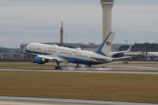 Boeing 757-200 (98-0002)