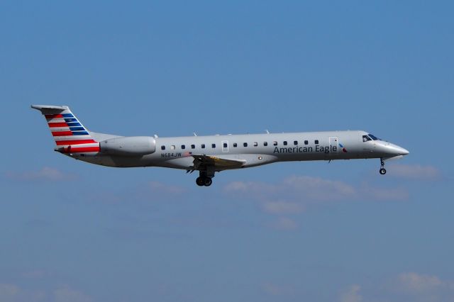 Embraer ERJ-145 (N684JW)