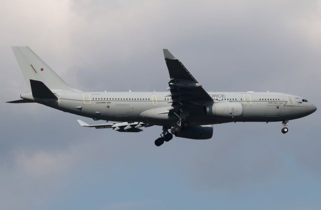 Airbus A330-200 (ZZ-334)