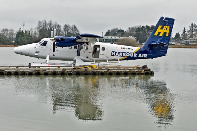 De Havilland Canada Twin Otter (C-GHHA)