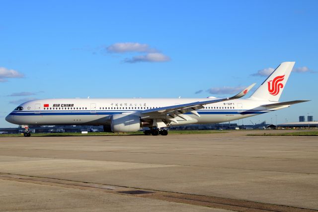 Airbus A350-900 (B32F1) - Taxiing to Stand 232 on 12-Feb-24 operating flight CCA855 from ZBAA.