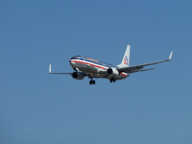Boeing 737-800 —