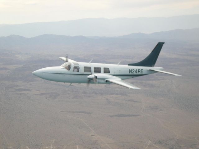 Mitsubishi MU-2 (N24PE)