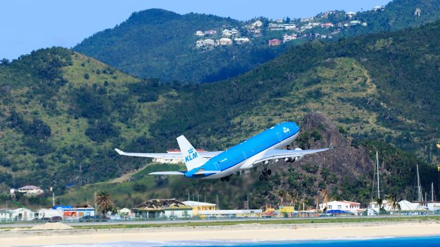 Airbus A330-200 (PH-AOM) - KLM PH-AOM departing TNCM St Maarten.