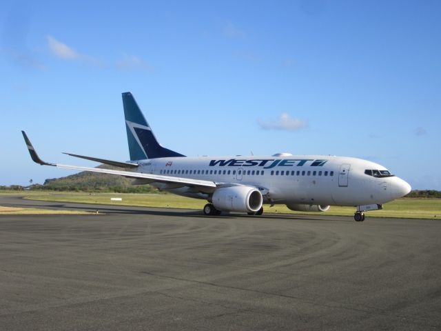 Boeing 737-700 (C-GWBN)