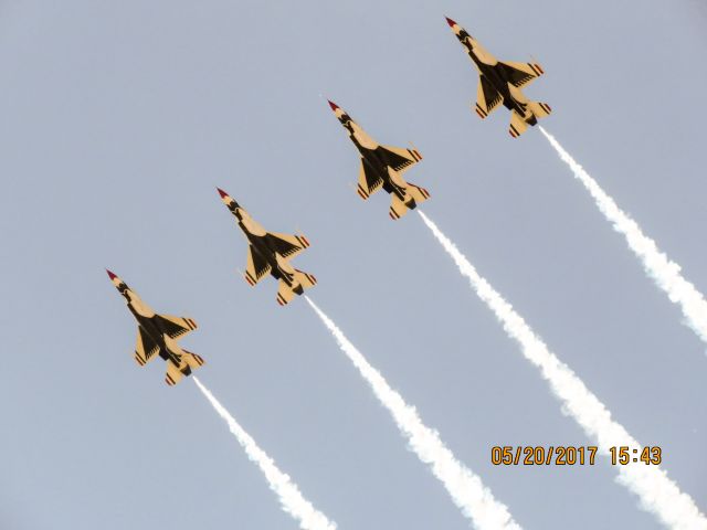 Lockheed F-16 Fighting Falcon (92-3898)
