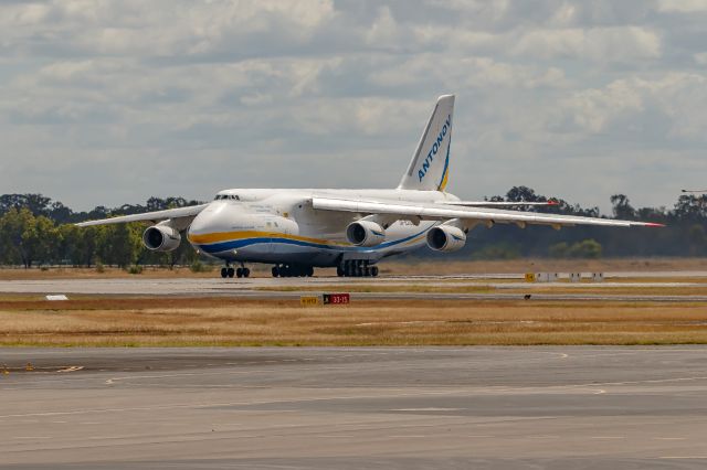 Antonov An-124 Ruslan (UR-82008)