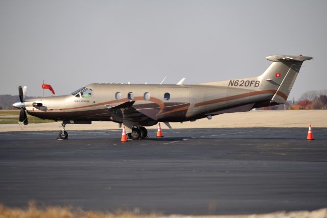 Pilatus PC-12 (N620FB) - Beautiful Pilatus on the ramp at Signature. Interestingly, this aircraft is owned by the Phoenix Police department. What do police need an aircraft like this for? Just curious.