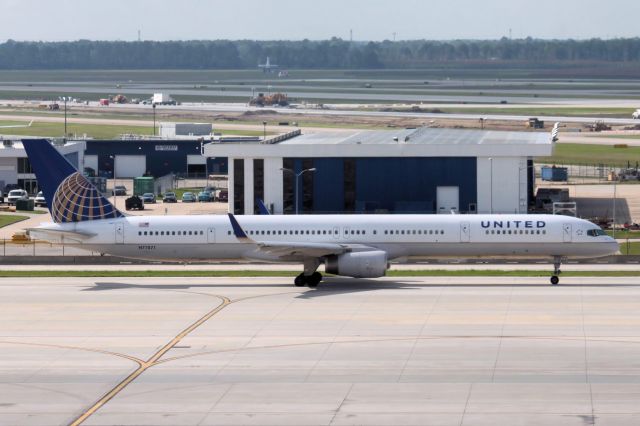 BOEING 757-300 (N77871) - Taken On 03-19-2011