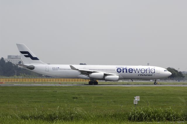 Airbus A340-300 (OH-LQE) - Departure at Narita Intl Airport R/W16R on 2012/07/28 One World c/s