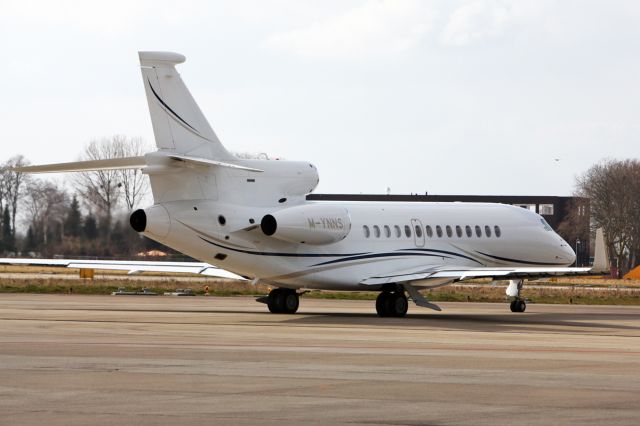 Dassault Falcon 7X (M-YNNS)