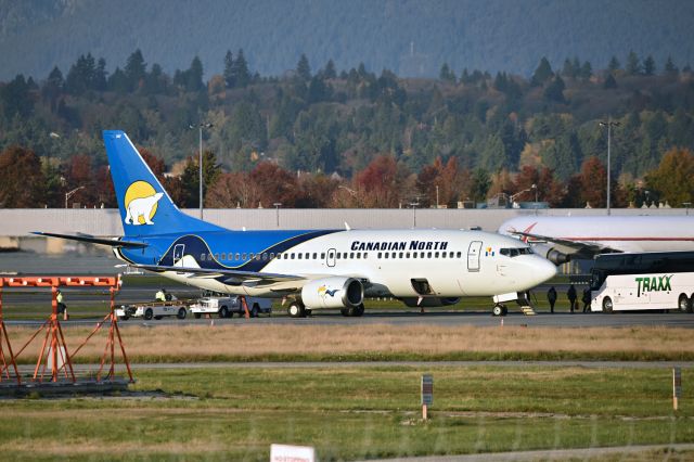 BOEING 737-300 (C-FKCN)