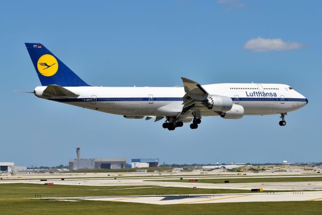 BOEING 747-8 (D-ABYT) - 10-C 08-16-21