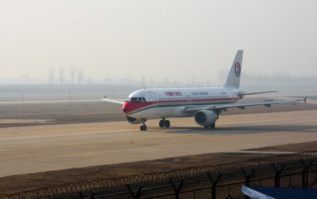 Airbus A320 (B-6798)