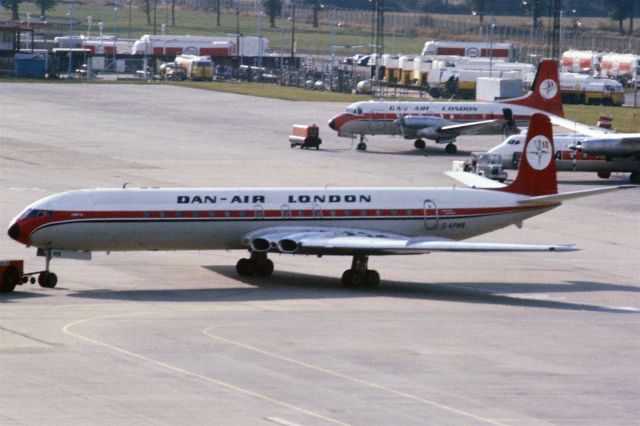 G-APMB — - 1975 at Gatwick