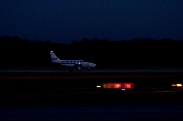 Cessna T303 Crusader (N2201C) - Night landing