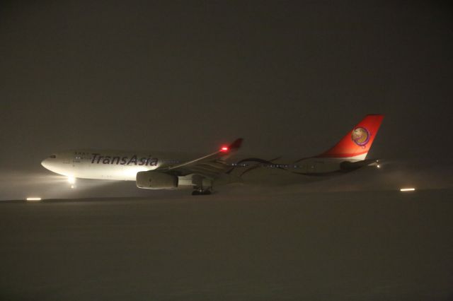 Airbus A330-300 (B-22101) - 17 February 2016:HKD-TPE.