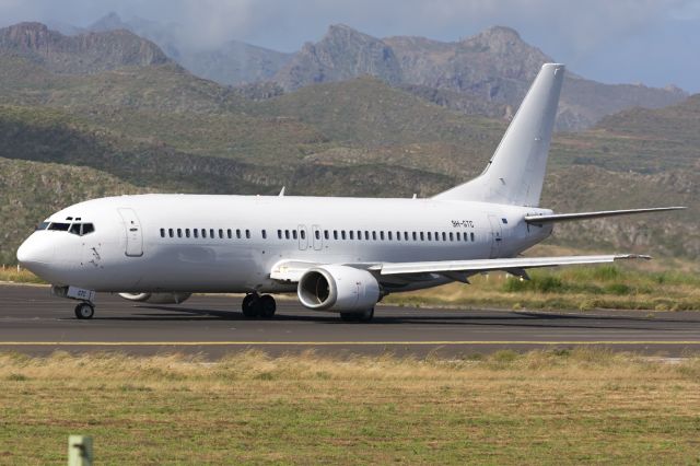 BOEING 737-400 (9H-GTC)