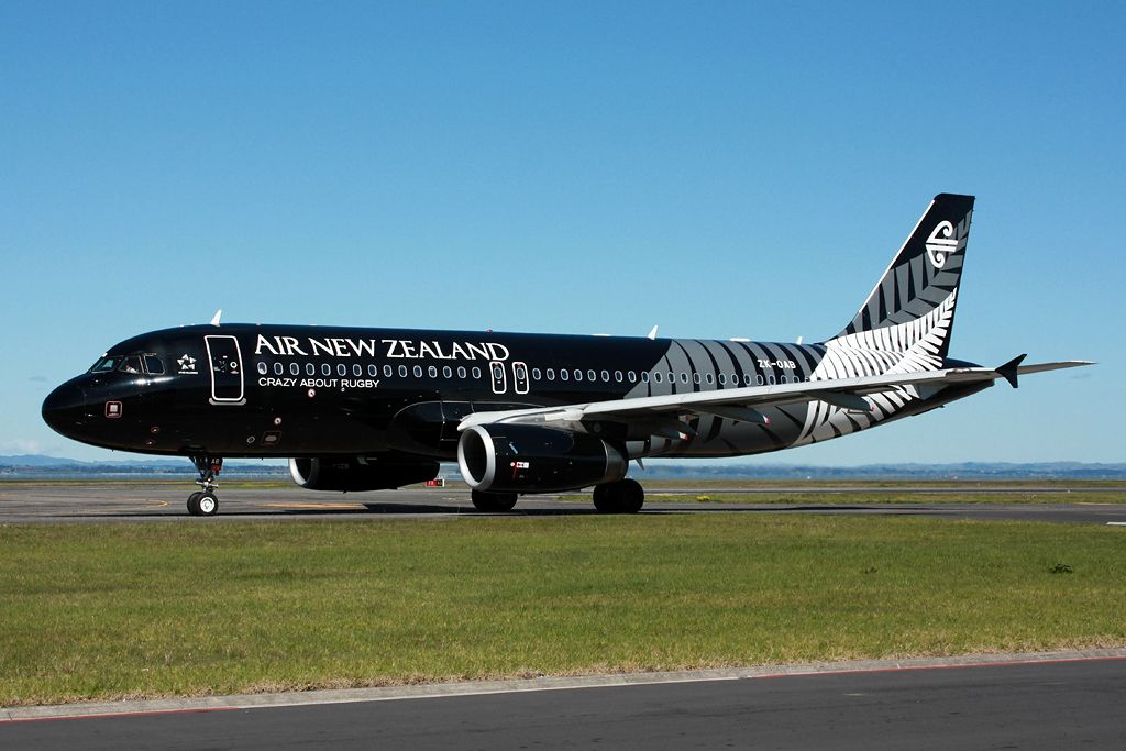 Airbus A320 (ZK-OAB) - Taxi on Bravo