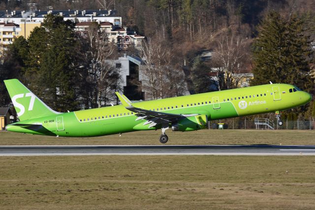 Airbus A321 (VQ-BDB)