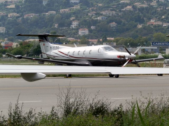 Pilatus PC-12 (M-YLEO)